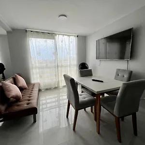 Alojamiento Entero, Amplio Y Cómodo Apartamento
